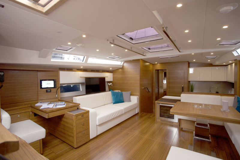 Saloon Bavaria C65 - hull number one