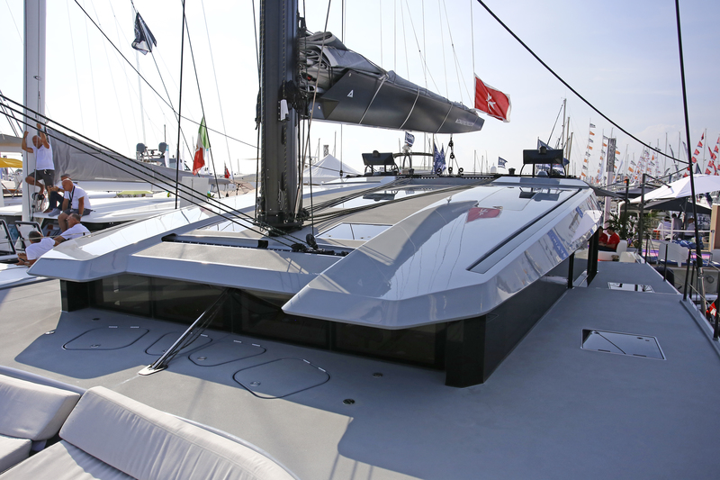 Exterior McConaghy MC60, a brand new performance cruiser catamaran