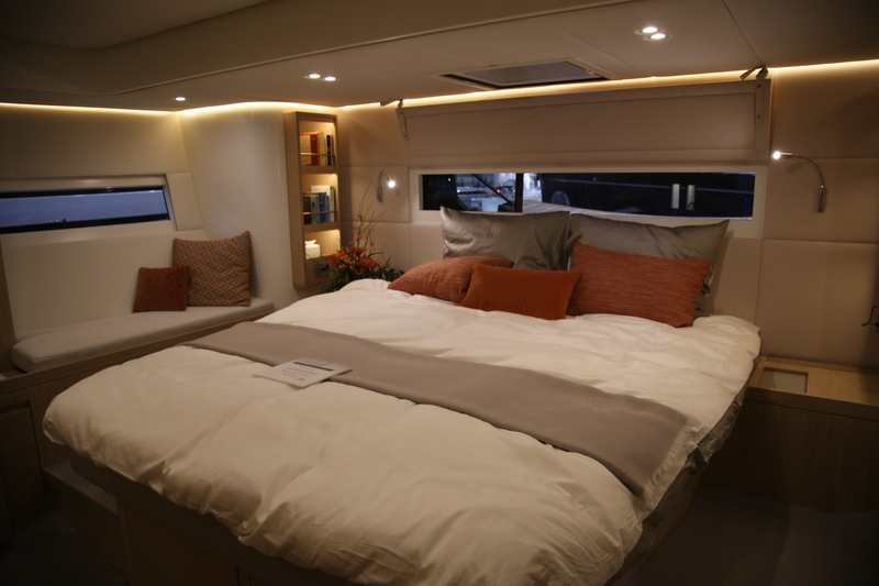 Cabin Contest 55CS, good-looking fifty-five-feet beauty